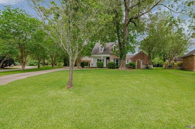 $530,000 | 14513 North Majestic Oaks Place, Baton Rouge, LA 70810