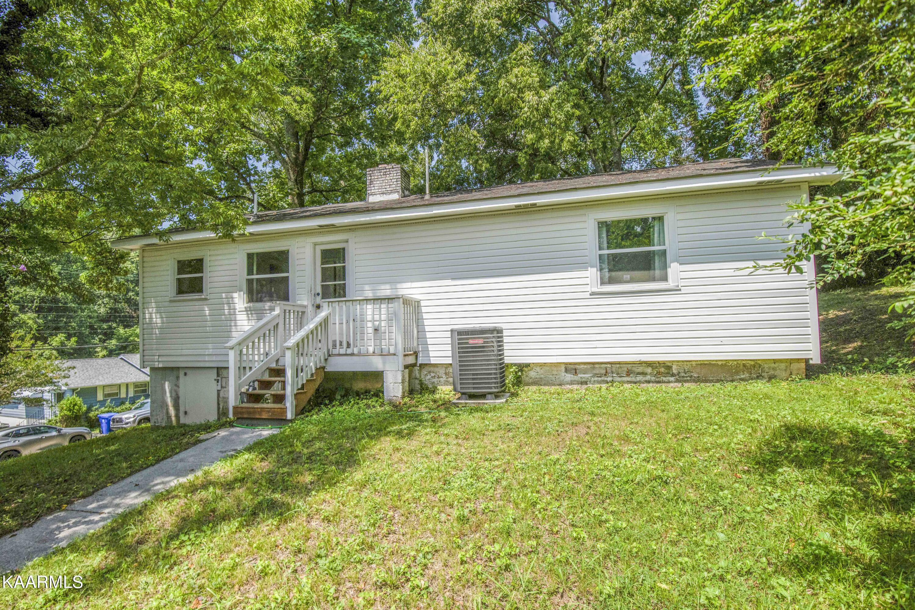 606 Florida Avenue Oak Ridge, TN 37830 - Photo 26 of 31 yard 7_1