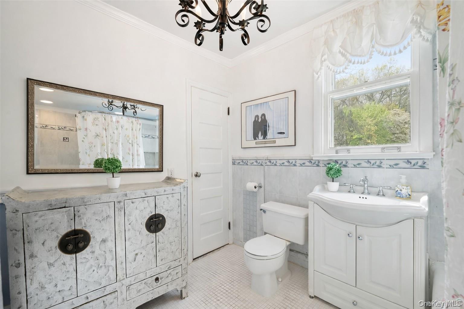 66 Drake Road Scarsdale, NY 10583 - Photo 19 of 28