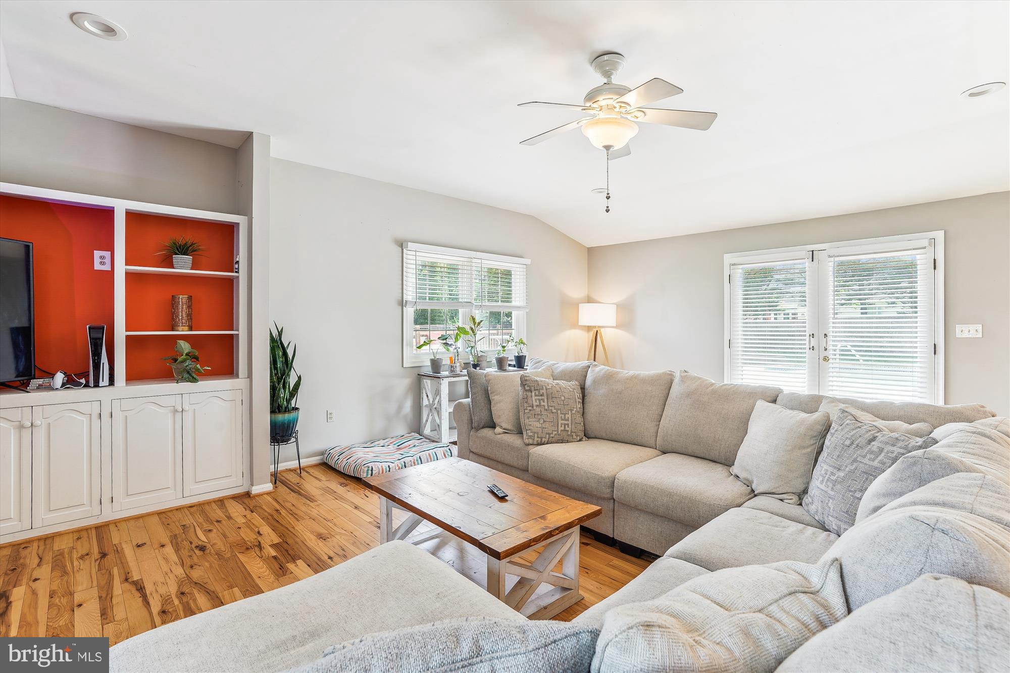 4219 High Ridge Road Haymarket, VA 20169 - Photo 15 of 55 Family Room