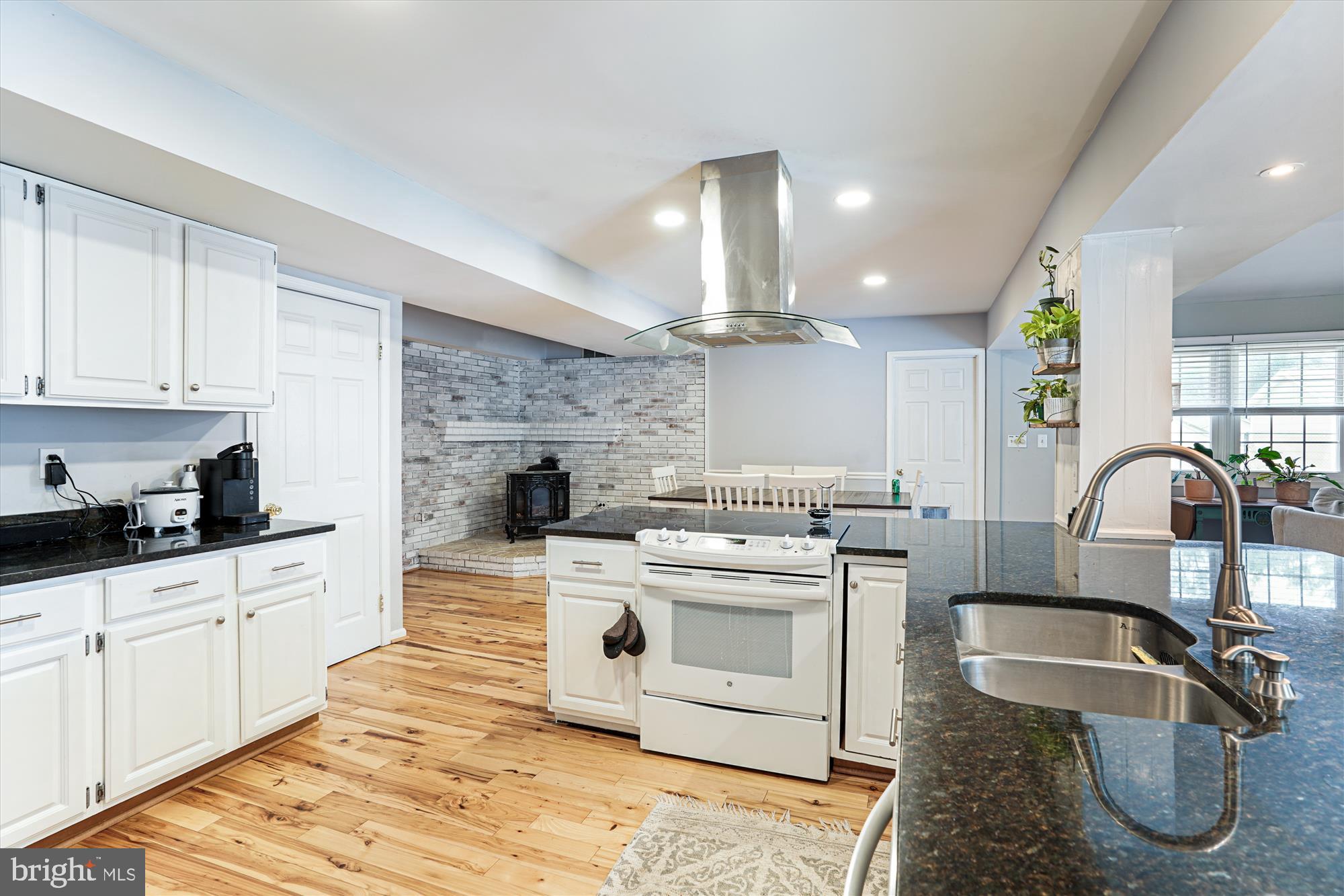 4219 High Ridge Road Haymarket, VA 20169 - Photo 19 of 55 Kitchen