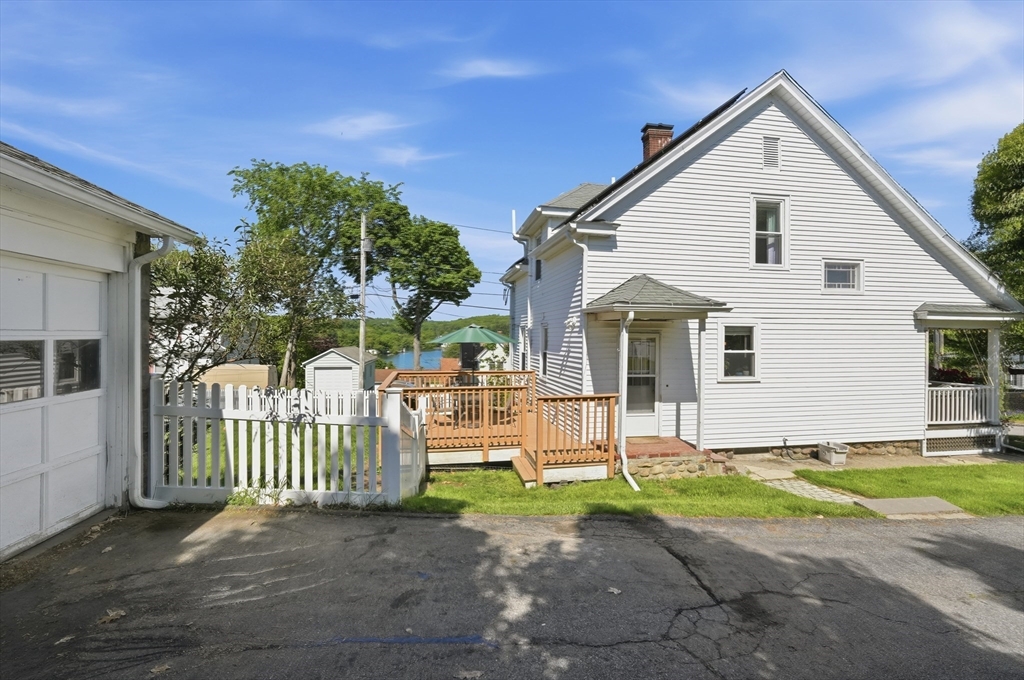 22 Merrill Road Worcester, MA 01606 - Photo 34 of 40