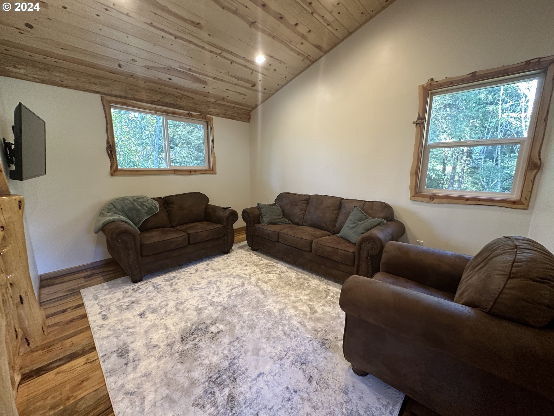 28331 Hunter Creek Heights Road Gold Beach, OR 97444 - Photo 15 of 45 Gallery Image 15