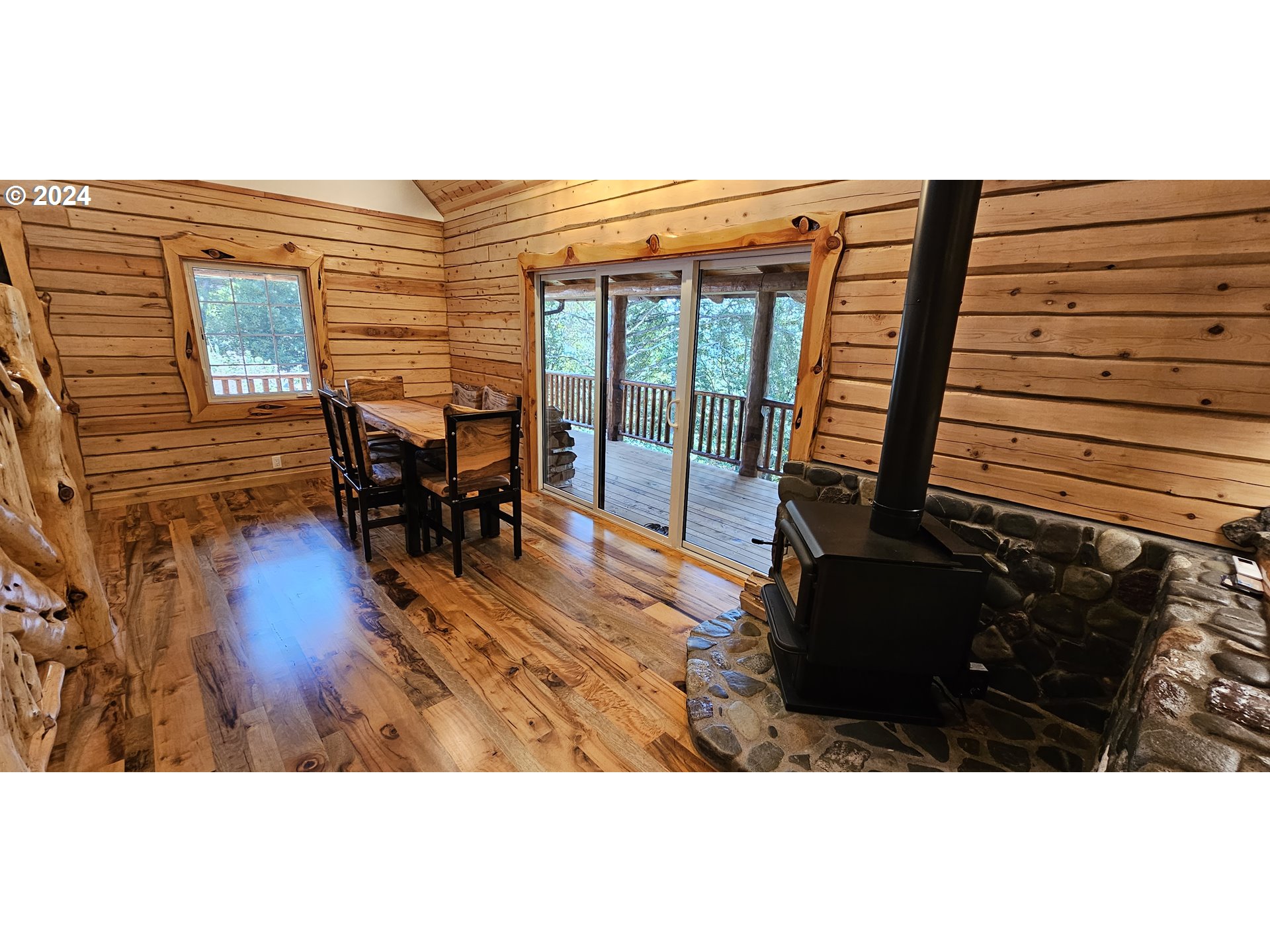 28331 Hunter Creek Heights Road Gold Beach, OR 97444 - Photo 25 of 45 Gallery Image 25