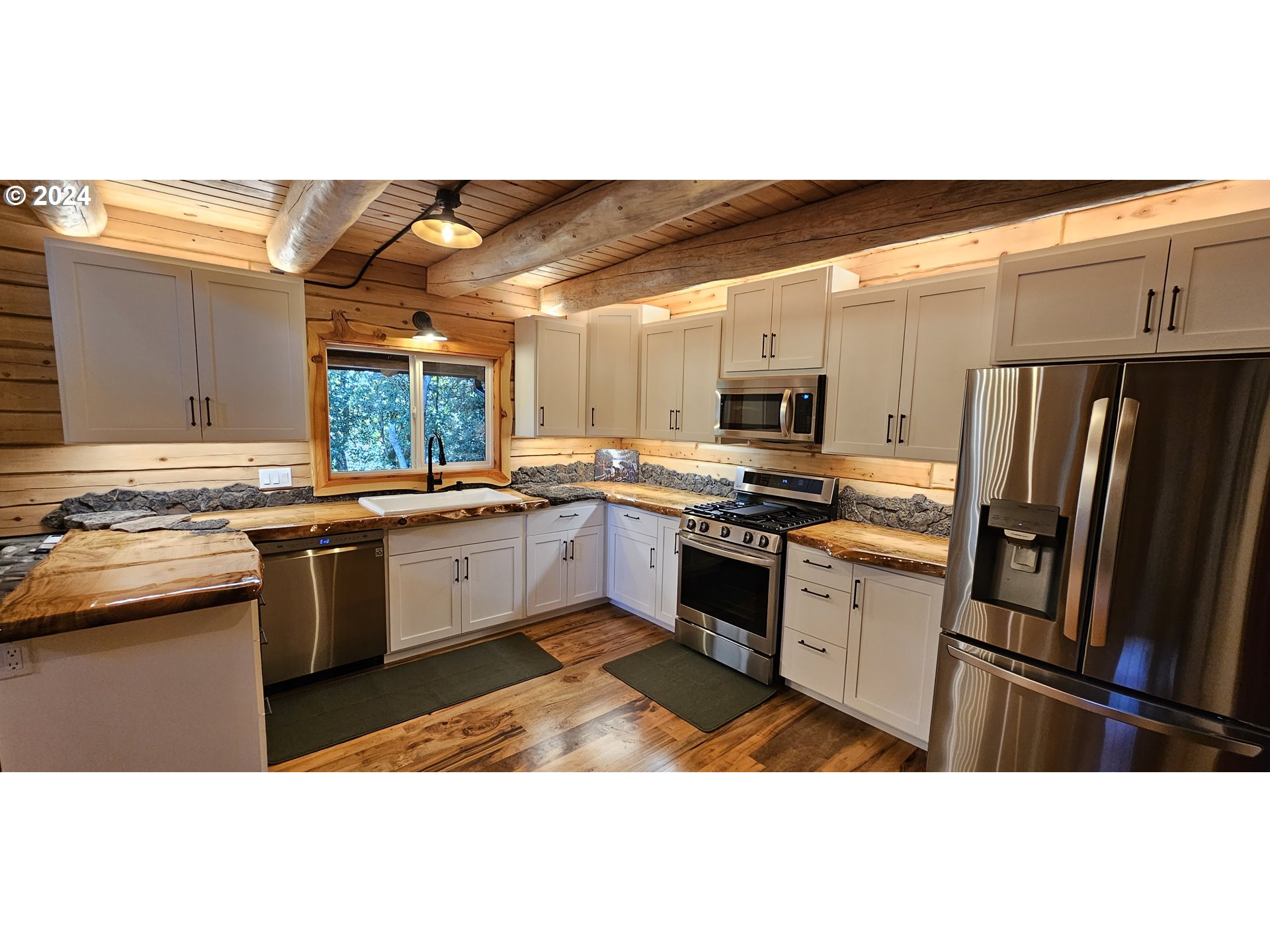 28331 Hunter Creek Heights Road Gold Beach, OR 97444 - Photo 26 of 45 Gallery Image 26