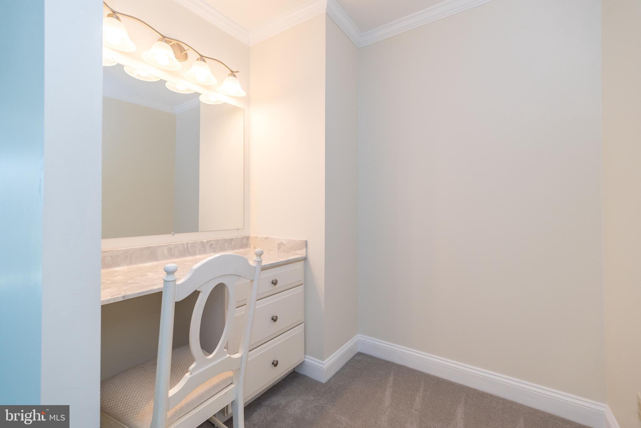 61 Lenape Road Richboro, PA 18954 - Photo 29 of 39 Vanity area in Primary Suite