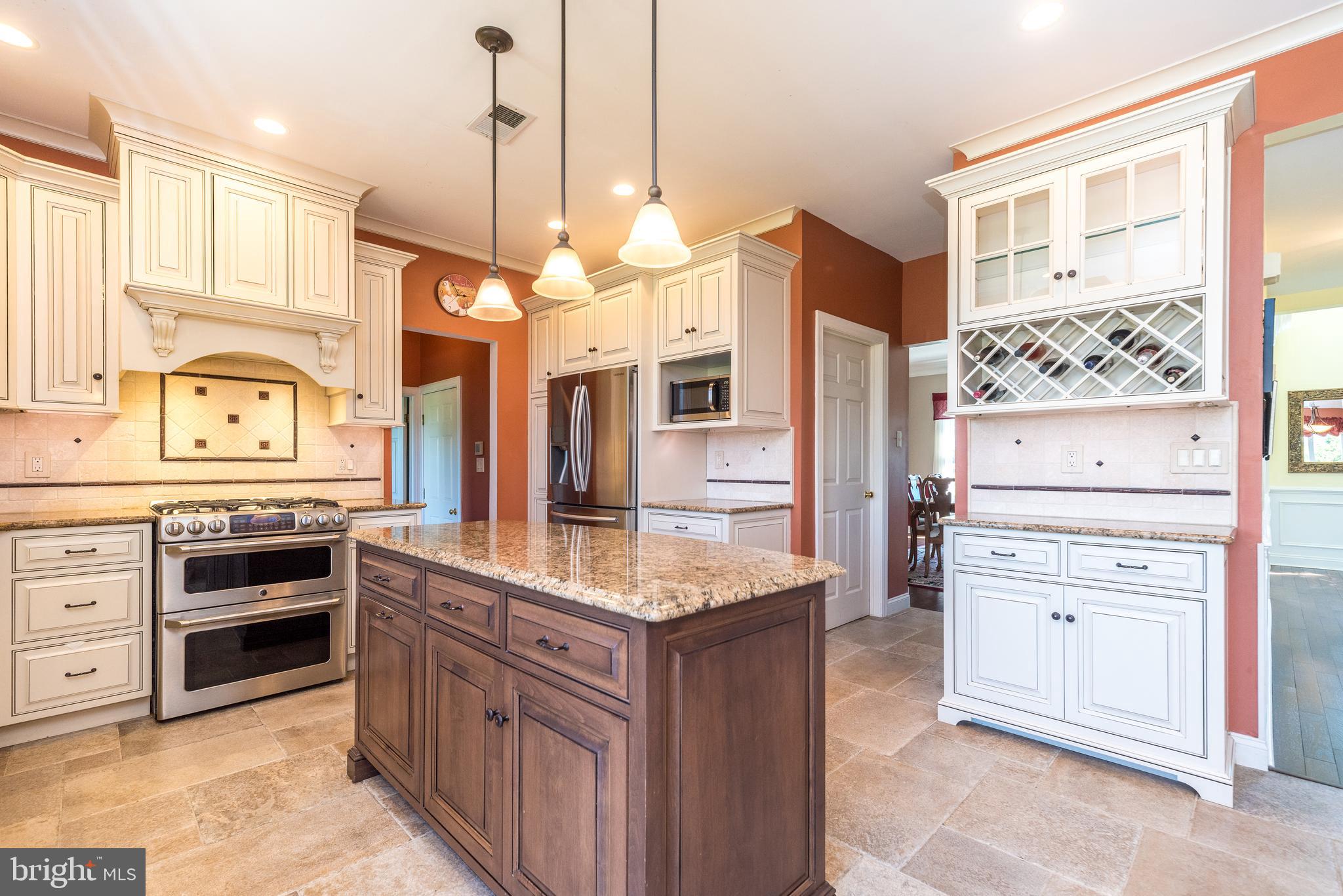 61 Lenape Road Richboro, PA 18954 - Photo 4 of 39 Remodeled Kitchen