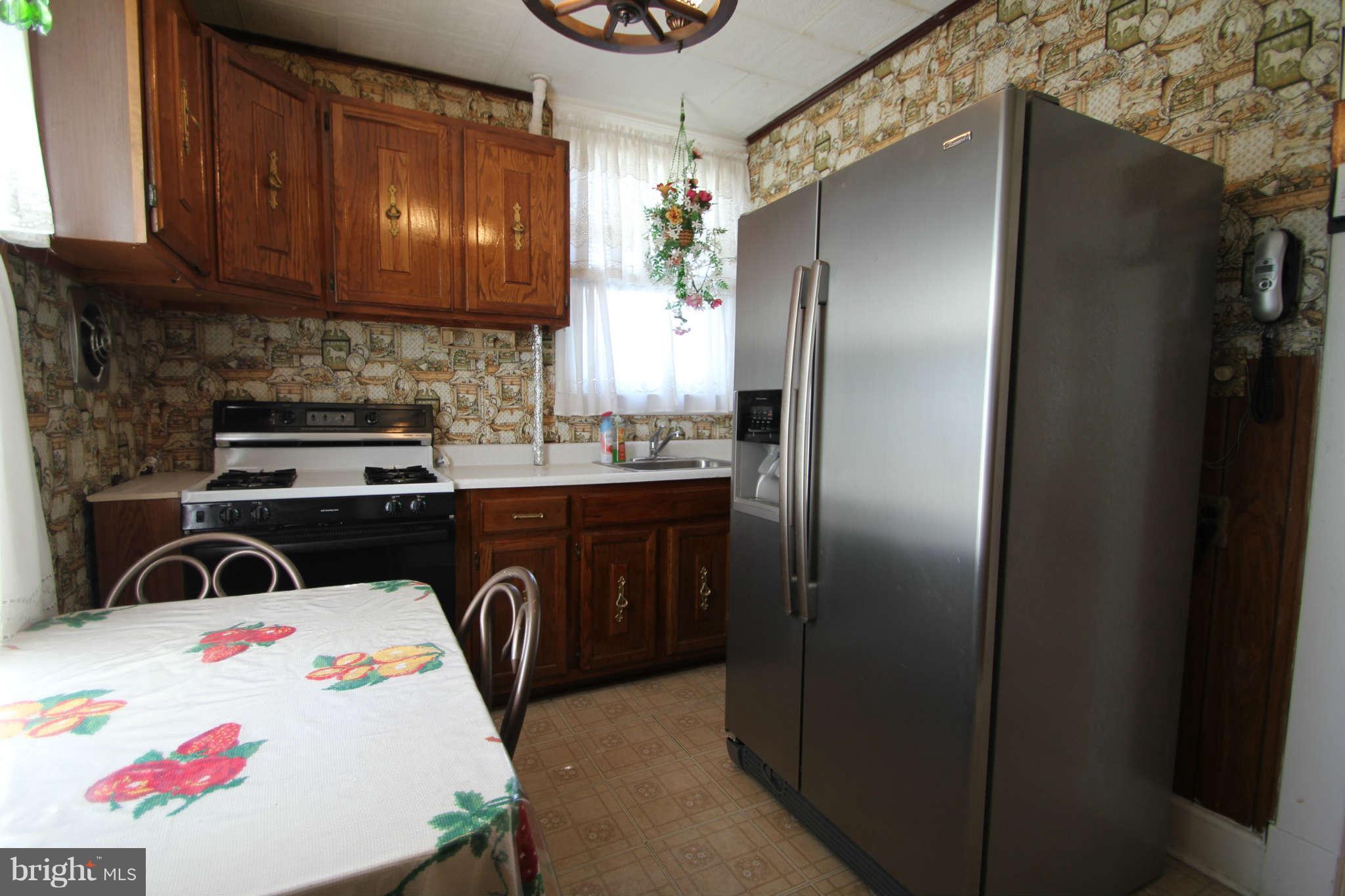 6833 Holabird Avenue Baltimore, MD 21222 - Photo 12 of 25 Kitchen