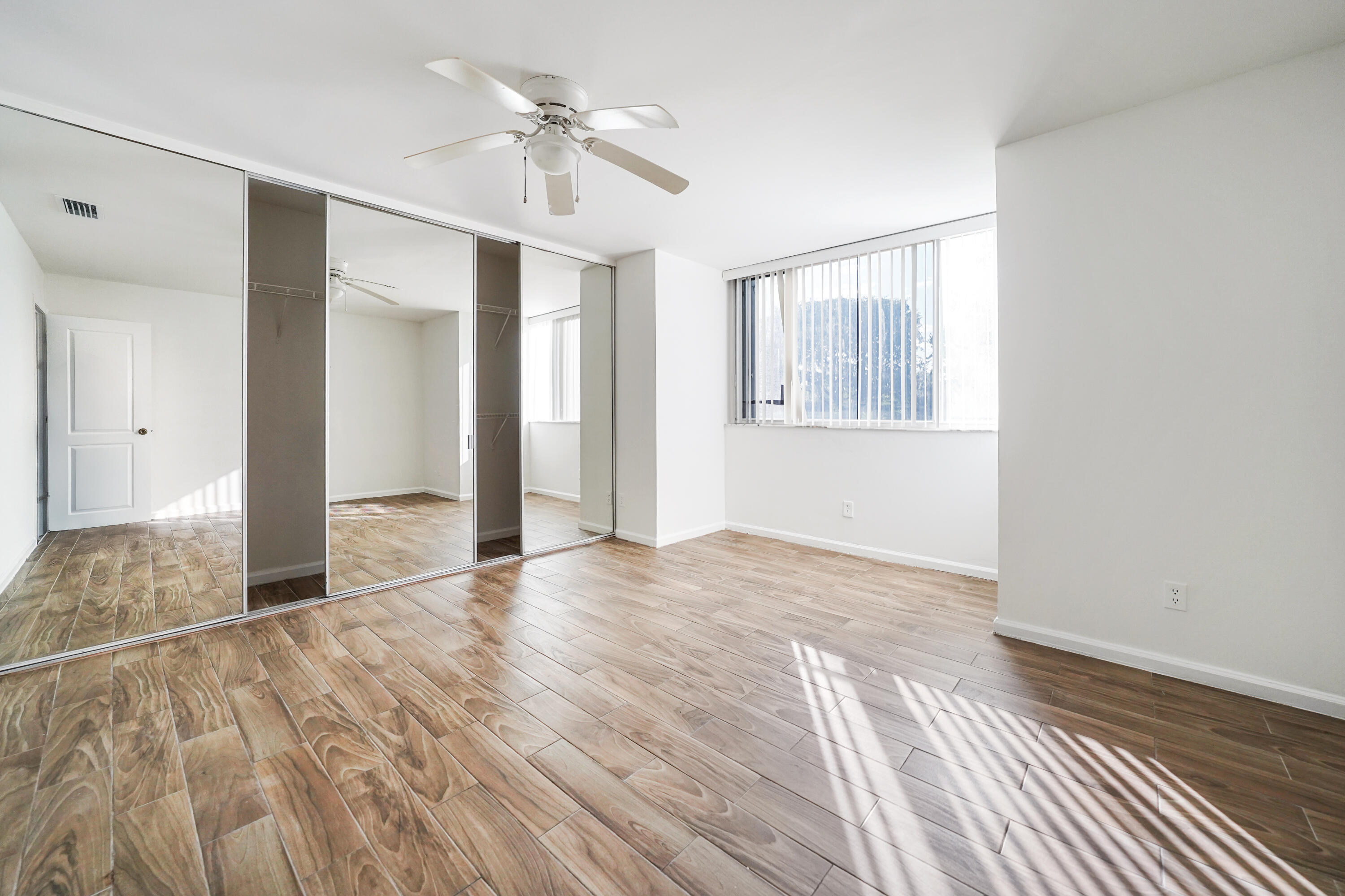 5070 Elmhurst Road, Unit F West Palm Beach, FL 33417 - Photo 8 of 16 5070 Elmhurst 2026 (7)