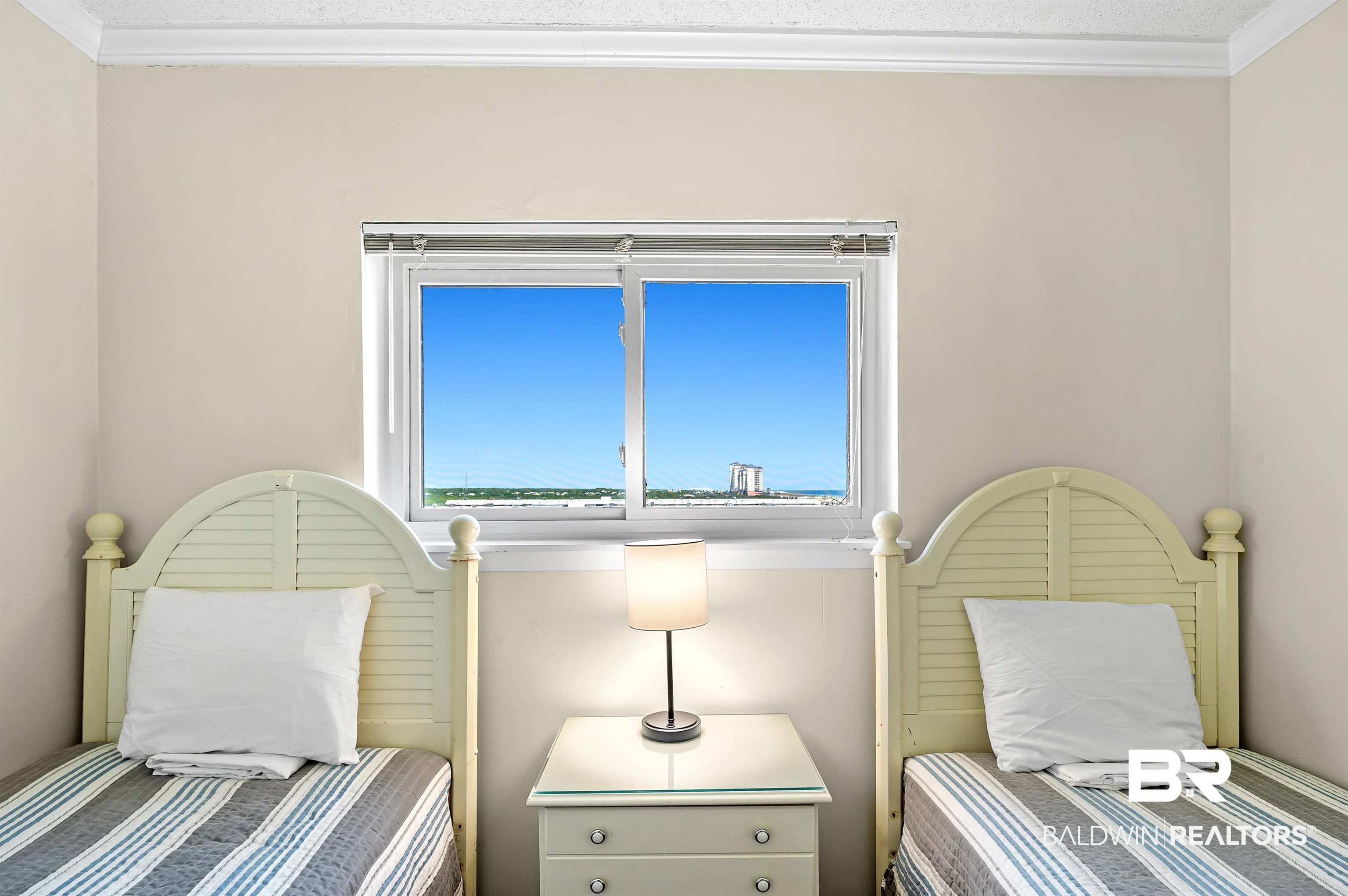 375 Plantation Road, Unit 5409 Gulf Shores, AL 36542 - Photo 23 of 48 Bedroom with crown molding