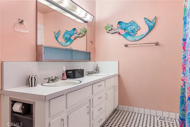 $425,000 | 168 East 1st Avenue, Chico, CA 95926