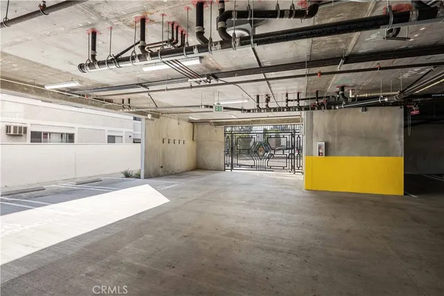 $2,685 | 11714 Archwood Street, Unit 206, North Hollywood, CA 91606