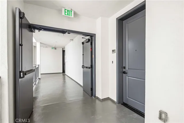 $2,685 | 11714 Archwood Street, Unit 206, North Hollywood, CA 91606