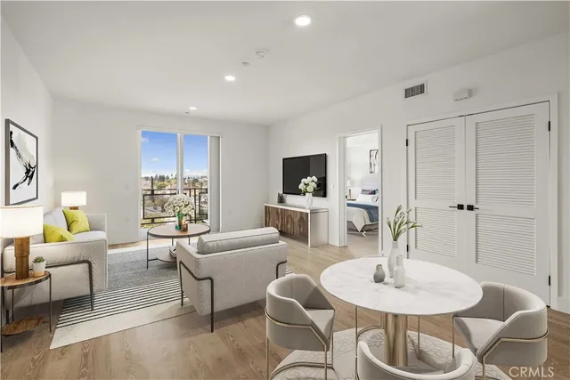 $2,685 | 11714 Archwood Street, Unit 206, North Hollywood, CA 91606