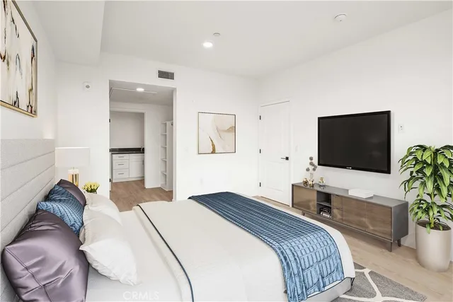 $2,685 | 11714 Archwood Street, Unit 206, North Hollywood, CA 91606