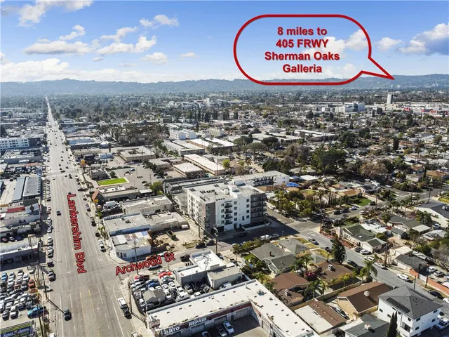 $2,685 | 11714 Archwood Street, Unit 206, North Hollywood, CA 91606