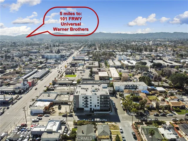 $2,685 | 11714 Archwood Street, Unit 206, North Hollywood, CA 91606