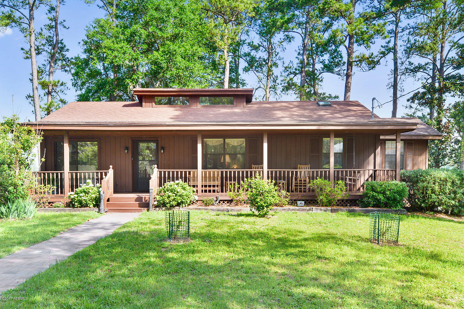6092 Vaux Road Beaufort, SC 29906 - Photo 9 of 26 002_1600x1067_mls