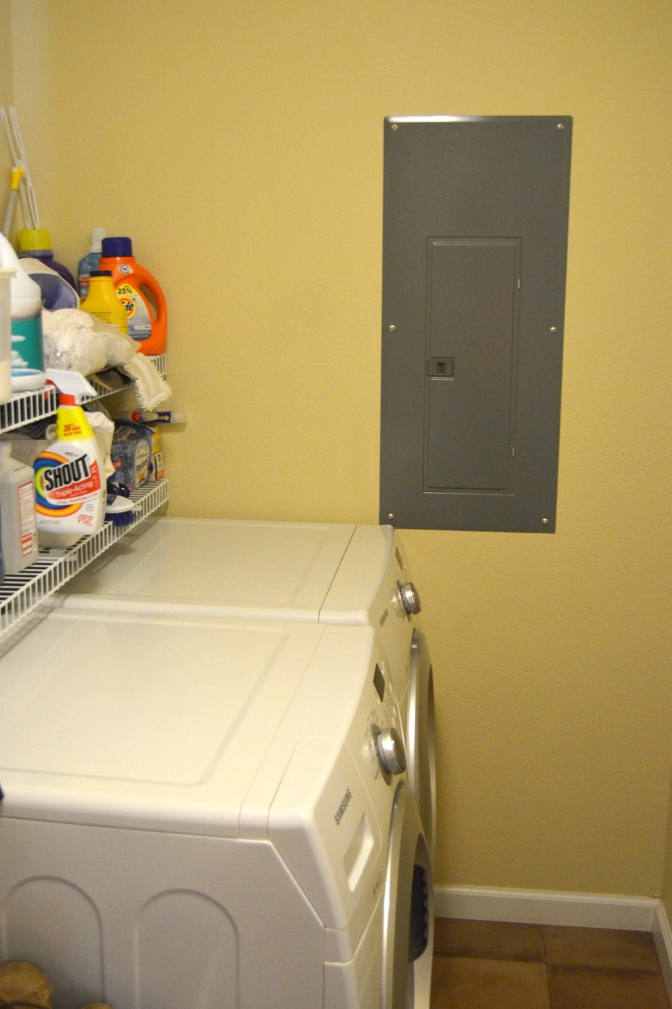 197 Rogers Road Crossville, TN 38571 - Photo 19 of 39 a bathroom with a tub and sink