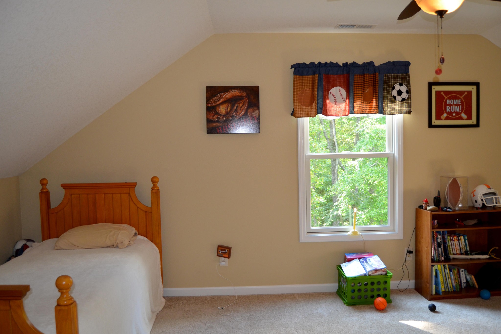 197 Rogers Road Crossville, TN 38571 - Photo 28 of 39 a bedroom with a bed and a window