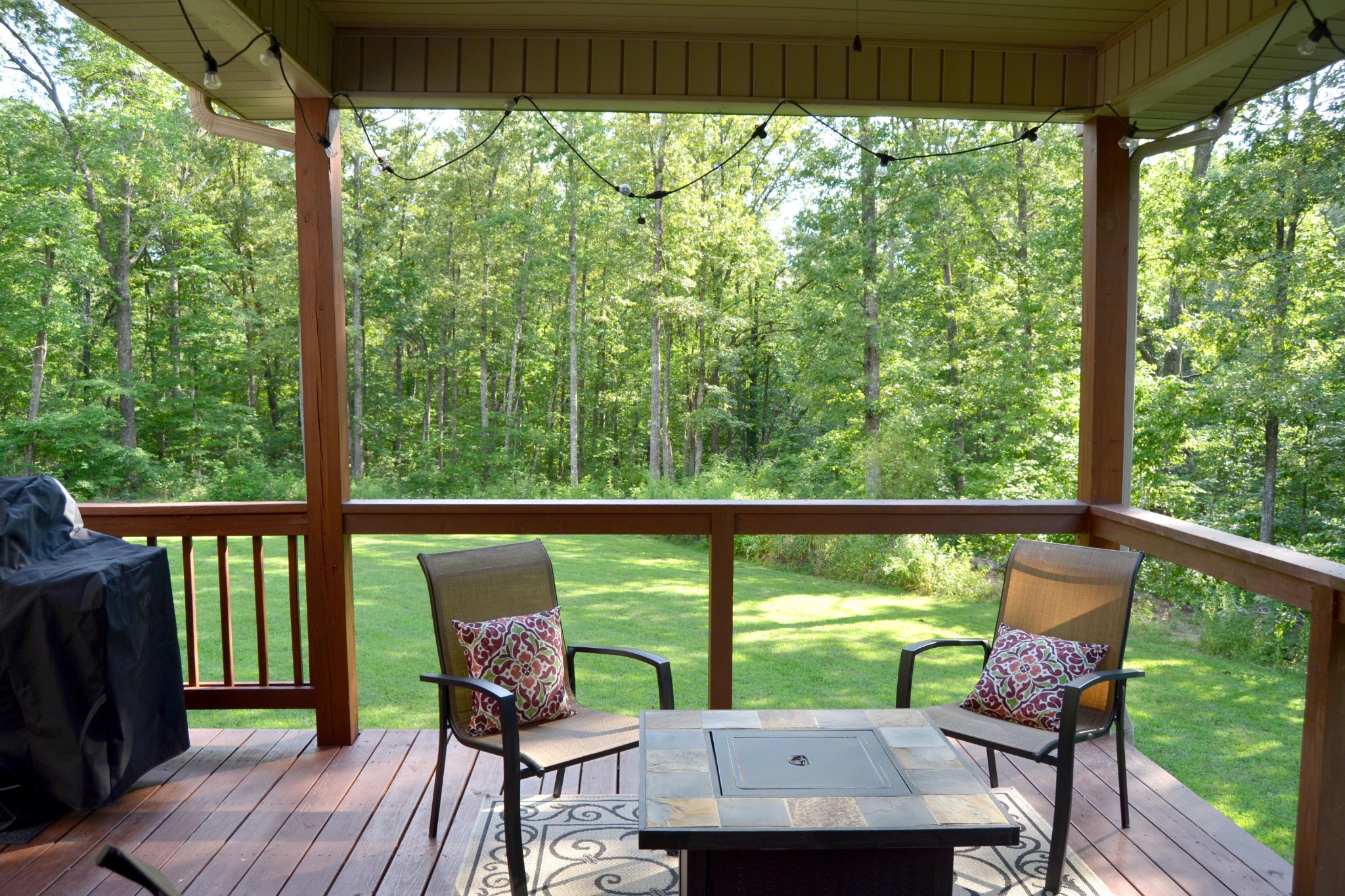 197 Rogers Road Crossville, TN 38571 - Photo 31 of 39 a view of a two chairs in the balcony