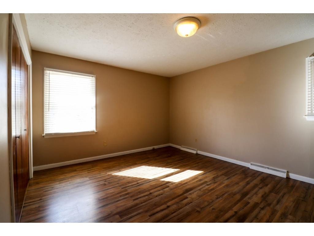 392 Cedar Branch Road Kingsport, TN 37664 - Photo 15 of 36 Master Bedroom