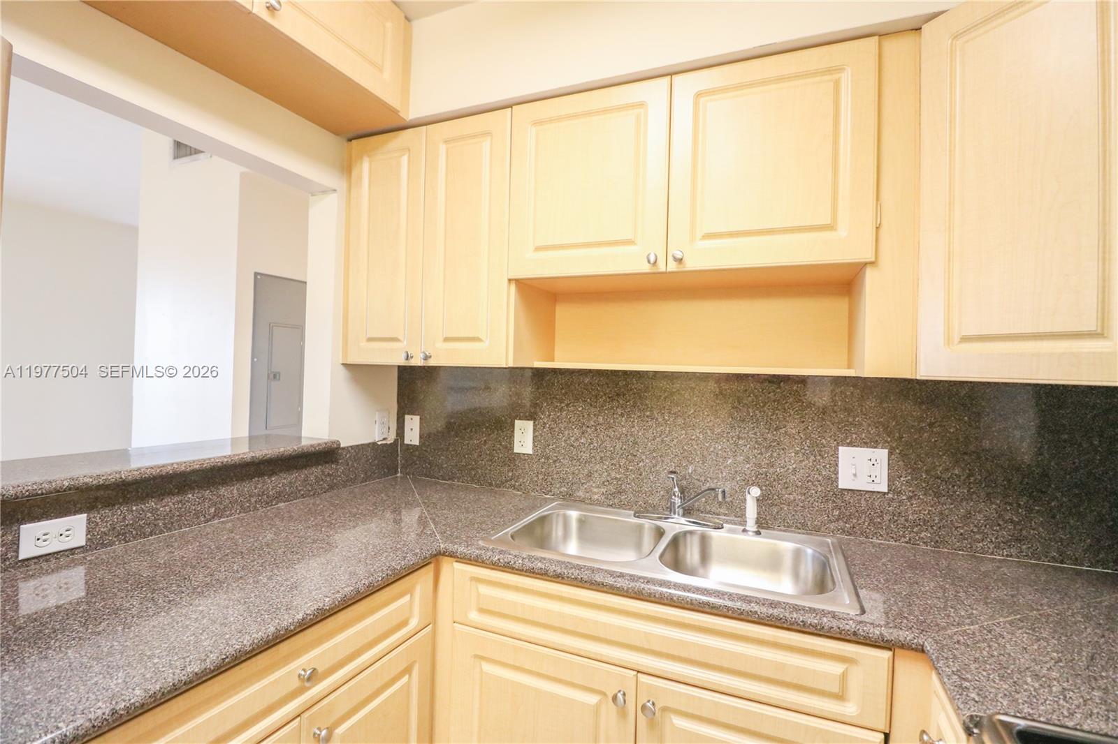 134 Southwest 7th Avenue, Unit 403 Miami, FL 33130 - Photo 12 of 31