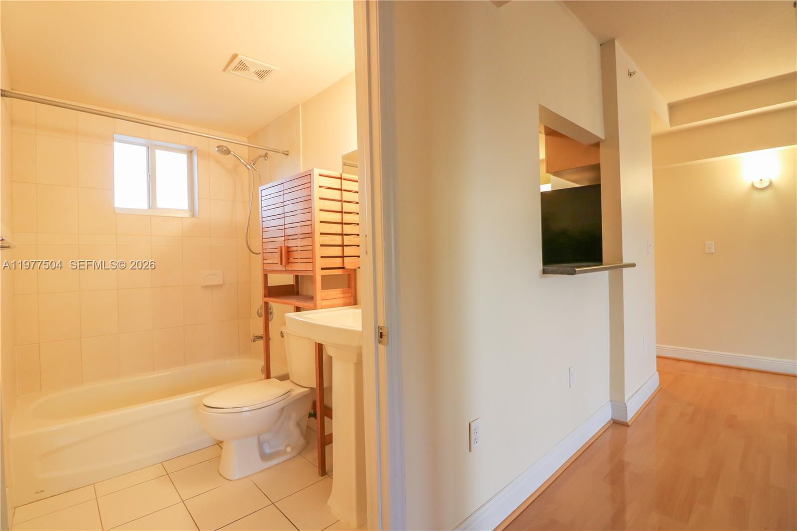 134 Southwest 7th Avenue, Unit 403 Miami, FL 33130 - Photo 18 of 31