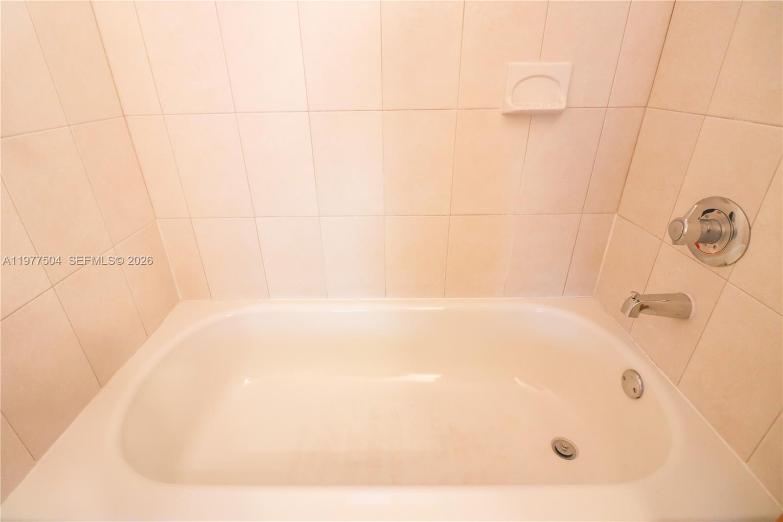 134 Southwest 7th Avenue, Unit 403 Miami, FL 33130 - Photo 20 of 31