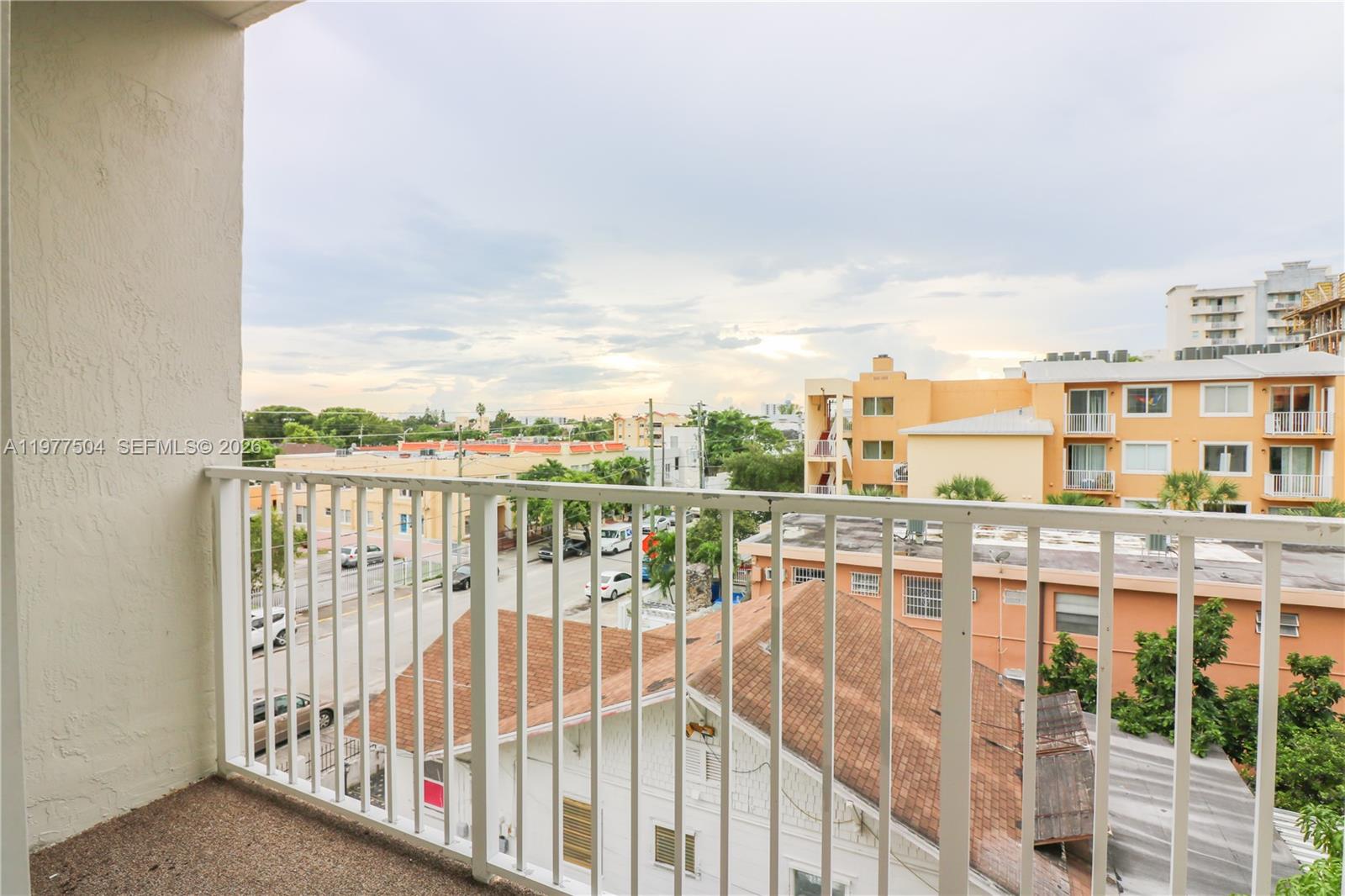 134 Southwest 7th Avenue, Unit 403 Miami, FL 33130 - Photo 27 of 31