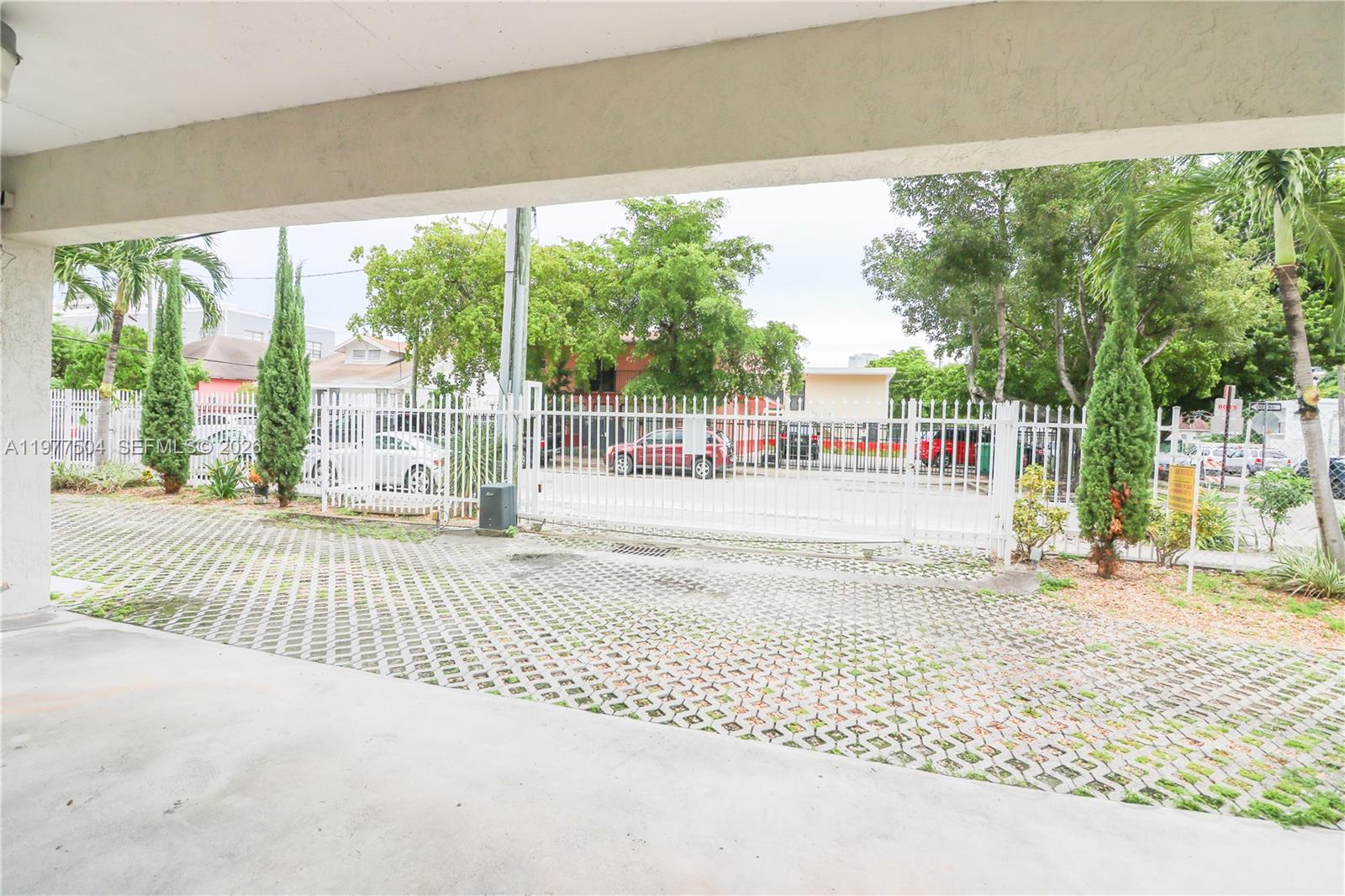 134 Southwest 7th Avenue, Unit 403 Miami, FL 33130 - Photo 29 of 31