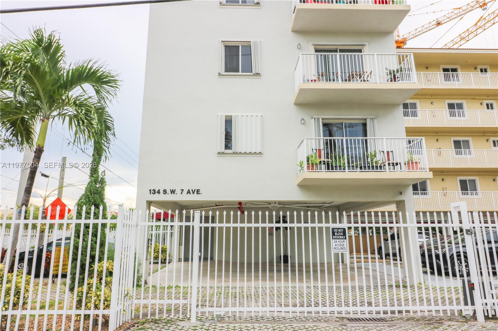 134 Southwest 7th Avenue, Unit 403 Miami, FL 33130 - Photo 3 of 31