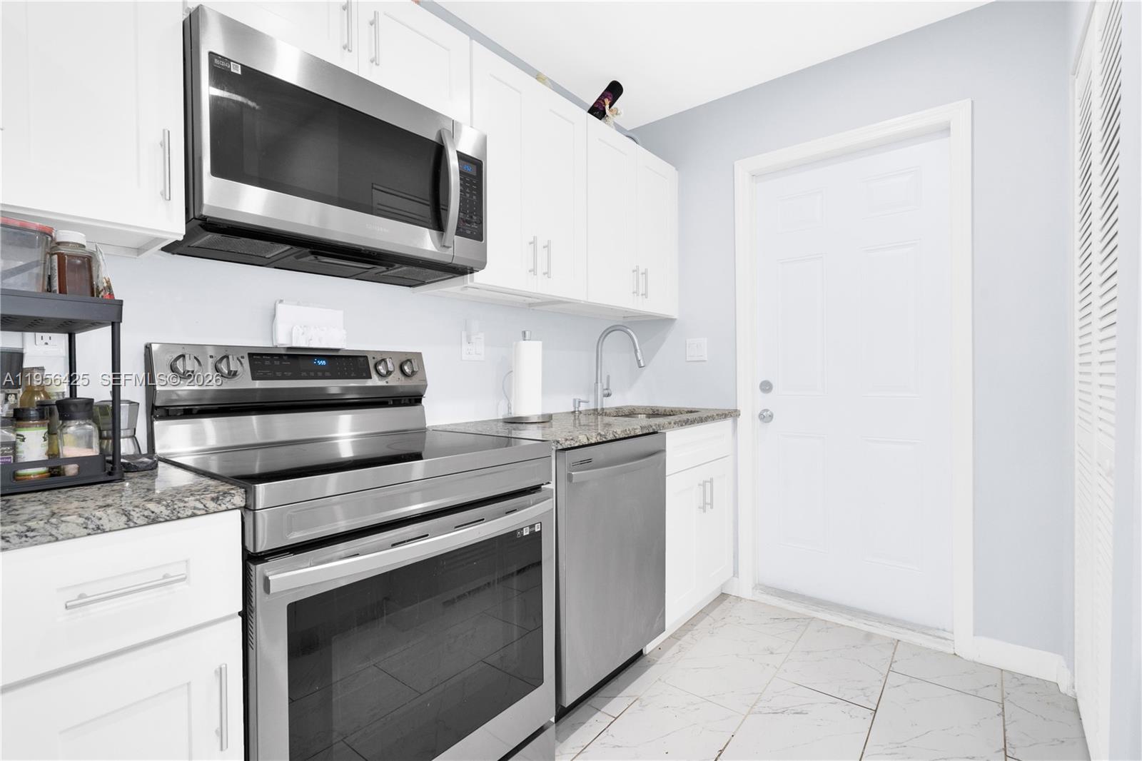 3210 Southwest 24th Terrace Miami, FL 33145 - Photo 11 of 44