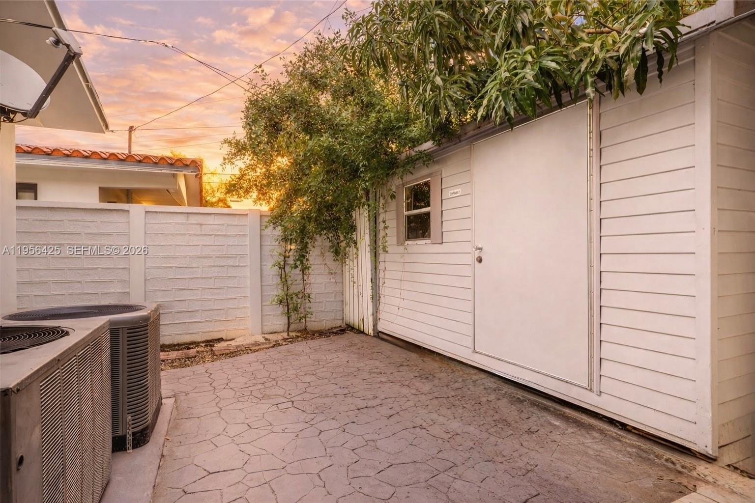 3210 Southwest 24th Terrace Miami, FL 33145 - Photo 42 of 44