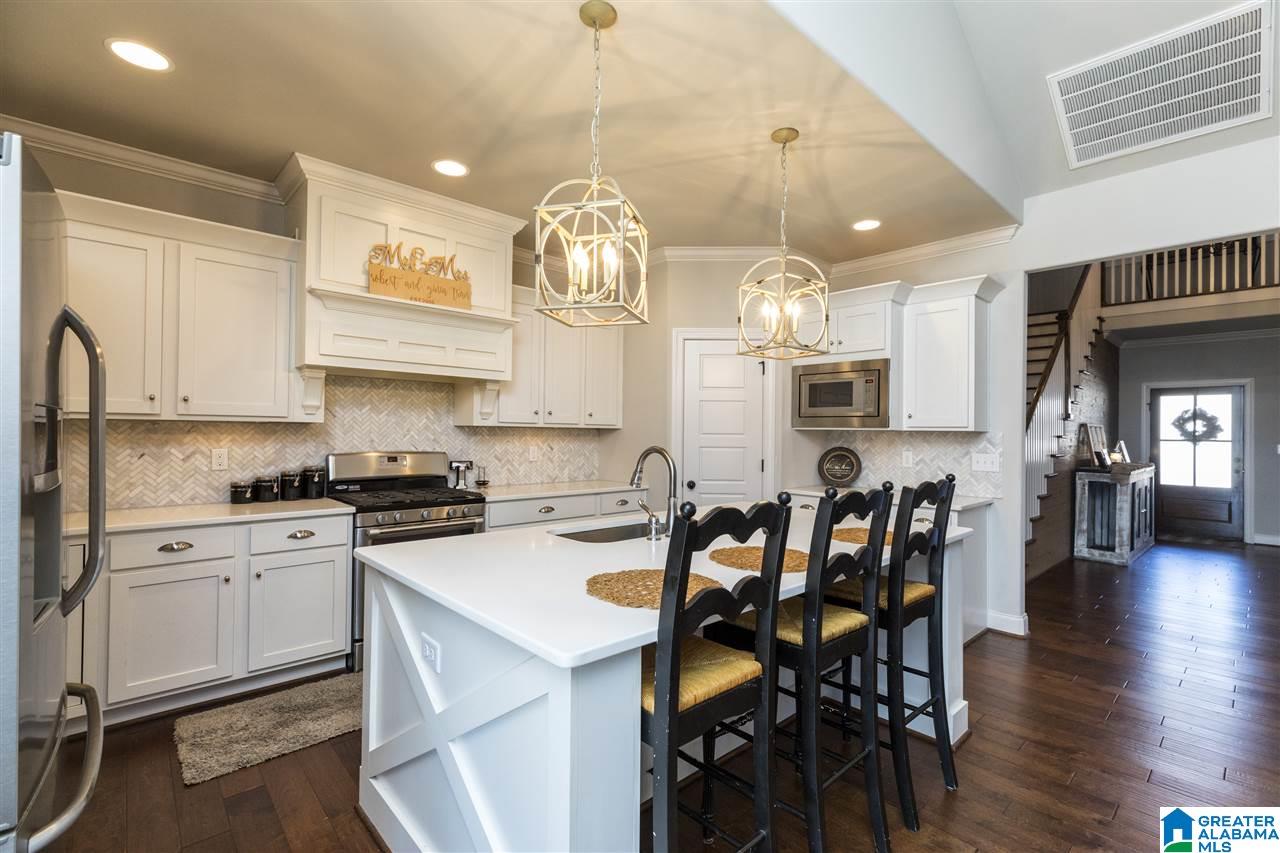 333 Strathaven Circle Pelham, AL 35124 - Photo 8 of 38