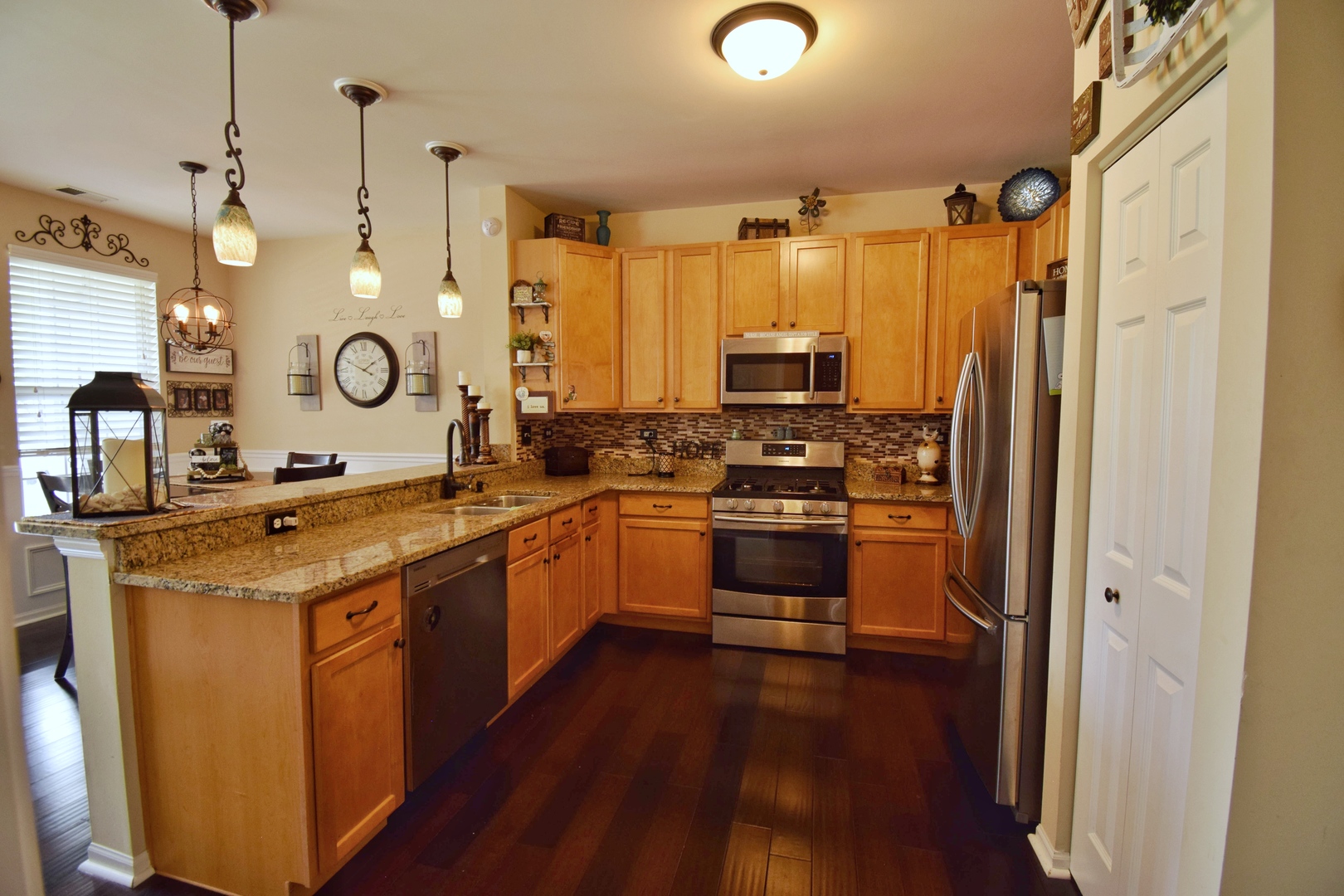 242 Springbrook Trail South Oswego, IL 60543 - Photo 4 of 23