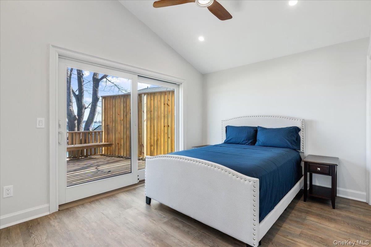 73 West Tiana Road, Unit 11 Hampton Bays, NY 11946 - Photo 15 of 19