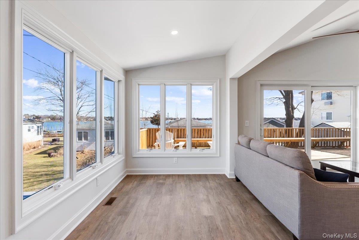 73 West Tiana Road, Unit 11 Hampton Bays, NY 11946 - Photo 8 of 19