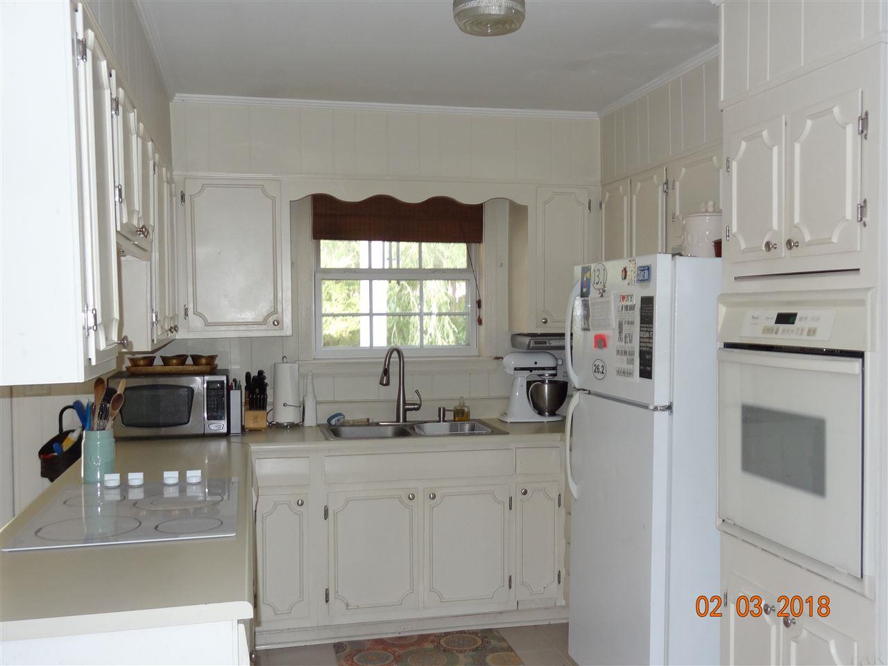 5405 Hibiscus Road Pensacola, FL 32504 - Photo 8 of 13 Gallery Image 8