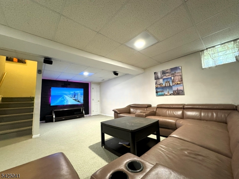 205 Crown Point Road Parsippany, NJ 07054 - Photo 22 of 23