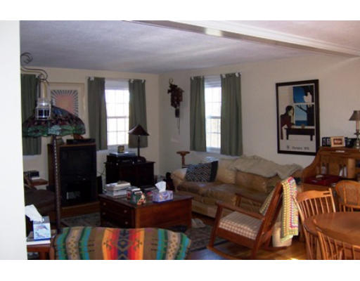 159 Kendall Hill Road Sterling, MA 01564 - Photo 10 of 29