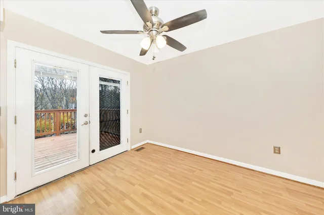 a view of a kitchen interior of the house