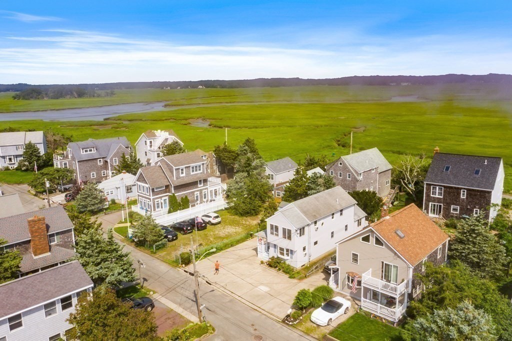 28 Pine Point Road Duxbury, MA 02332 - Photo 4 of 32 Gallery Image 4