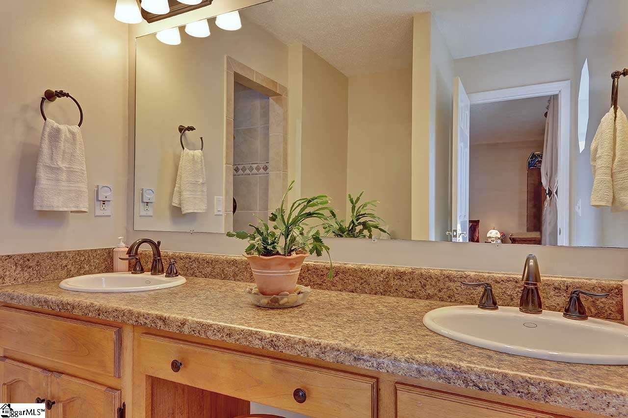 1275 South Barton Road Taylors, SC 29687 - Photo 17 of 36