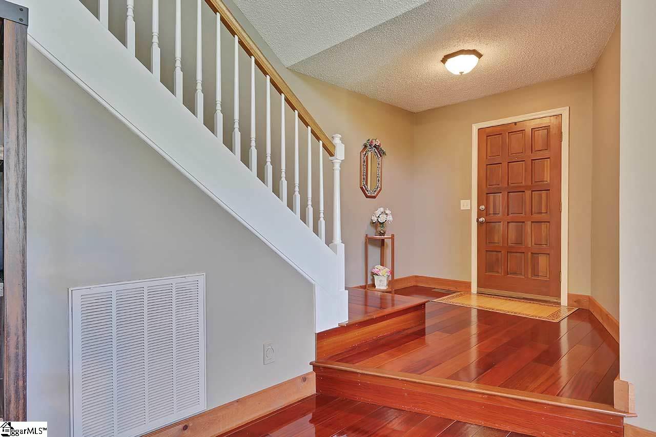 1275 South Barton Road Taylors, SC 29687 - Photo 4 of 36