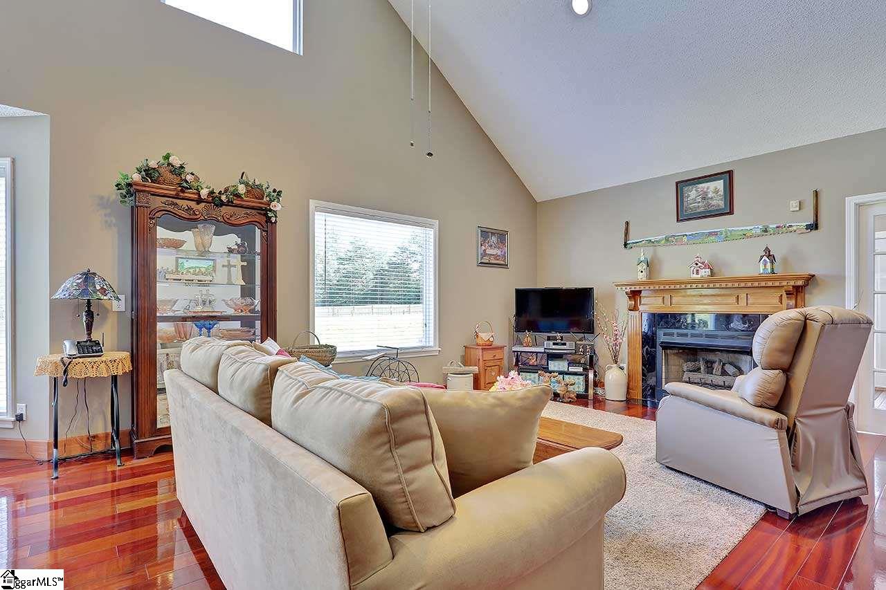 1275 South Barton Road Taylors, SC 29687 - Photo 5 of 36