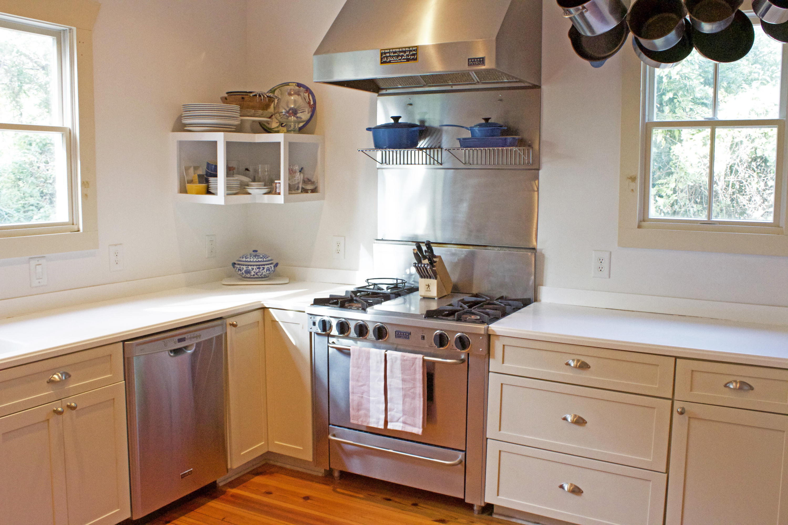 134 Folly Rd Boulevard Charleston, SC 29407 - Photo 14 of 36 kitchen