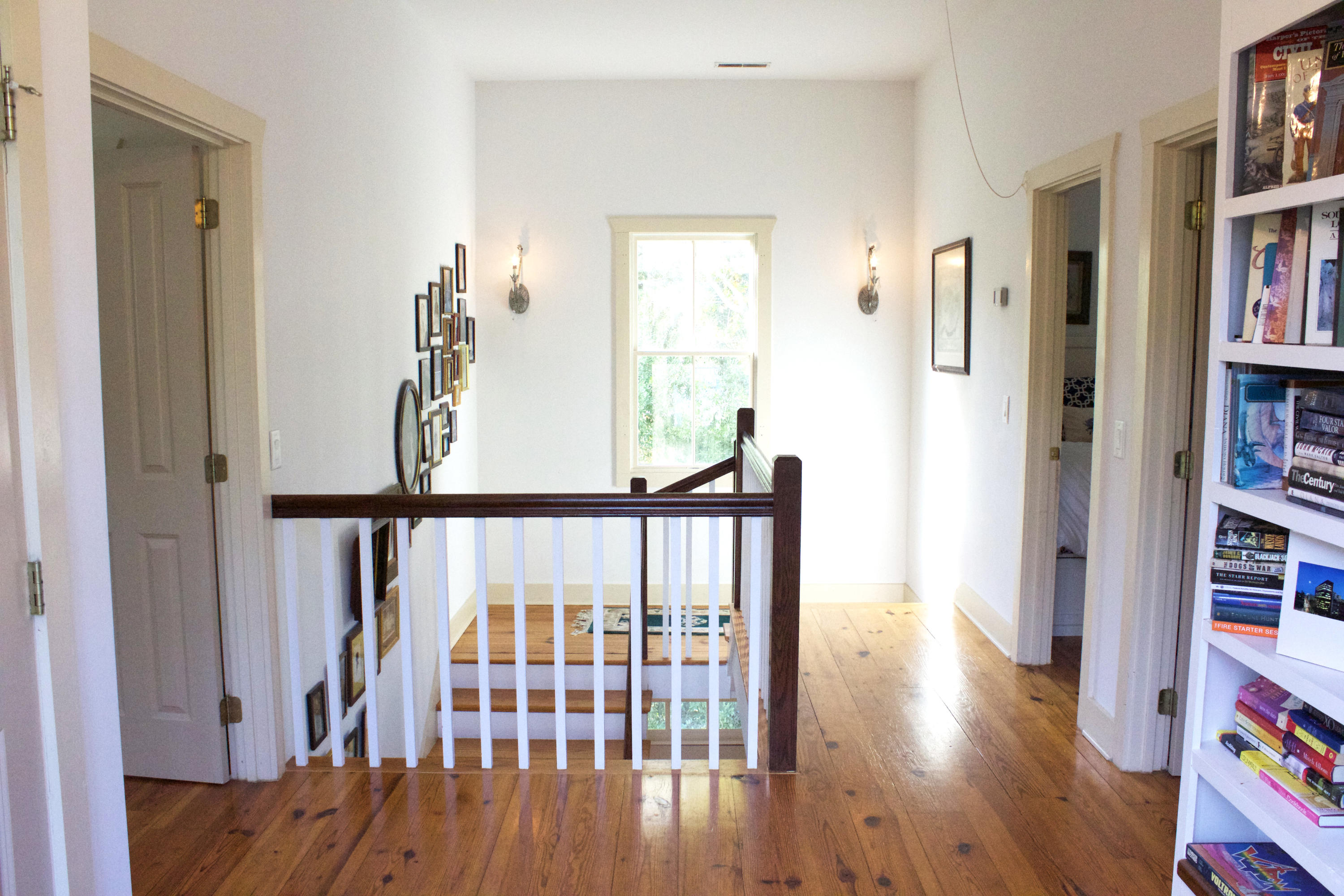 134 Folly Rd Boulevard Charleston, SC 29407 - Photo 20 of 36 upstairslandingarea