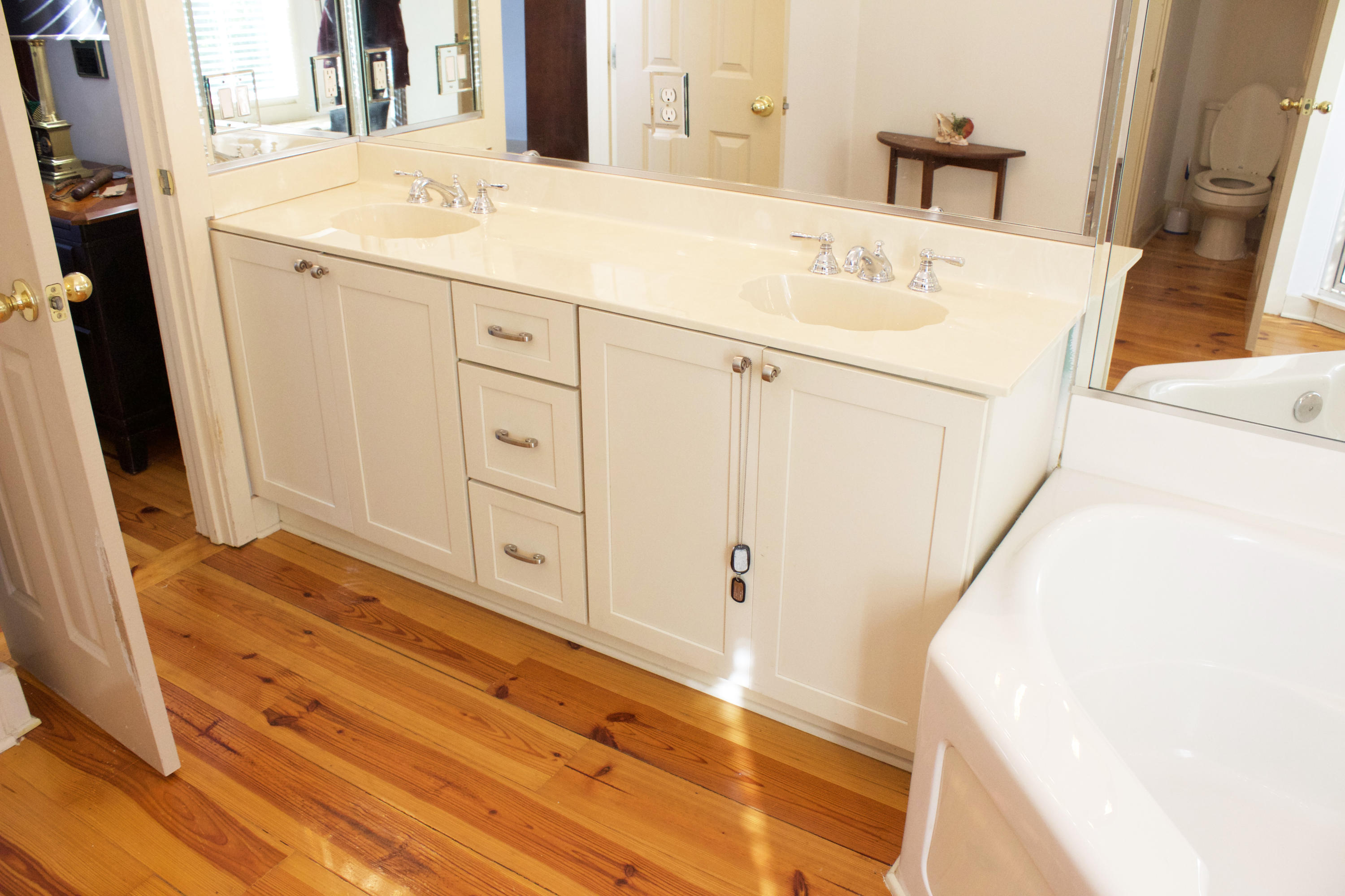 134 Folly Rd Boulevard Charleston, SC 29407 - Photo 30 of 36 masterbath6