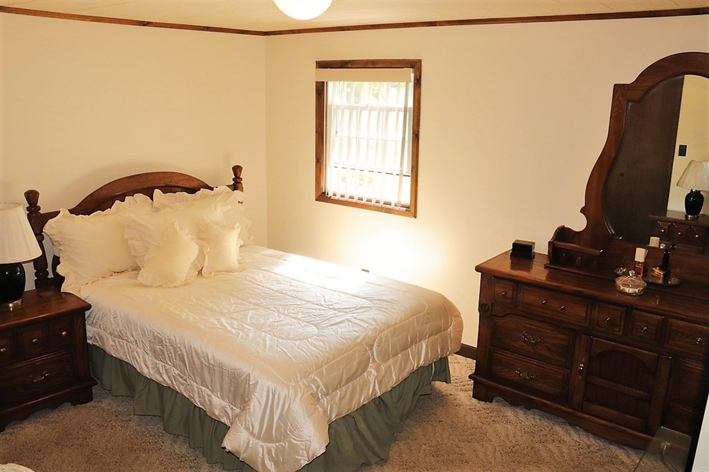 1085 State Rte 3 Morrisonville, NY 12962 - Photo 17 of 23 Gallery Image 17